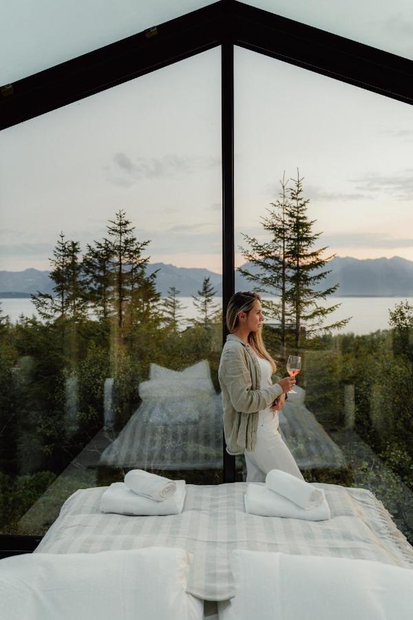 Wonderinn Arctic Utstrand エクステリア 写真