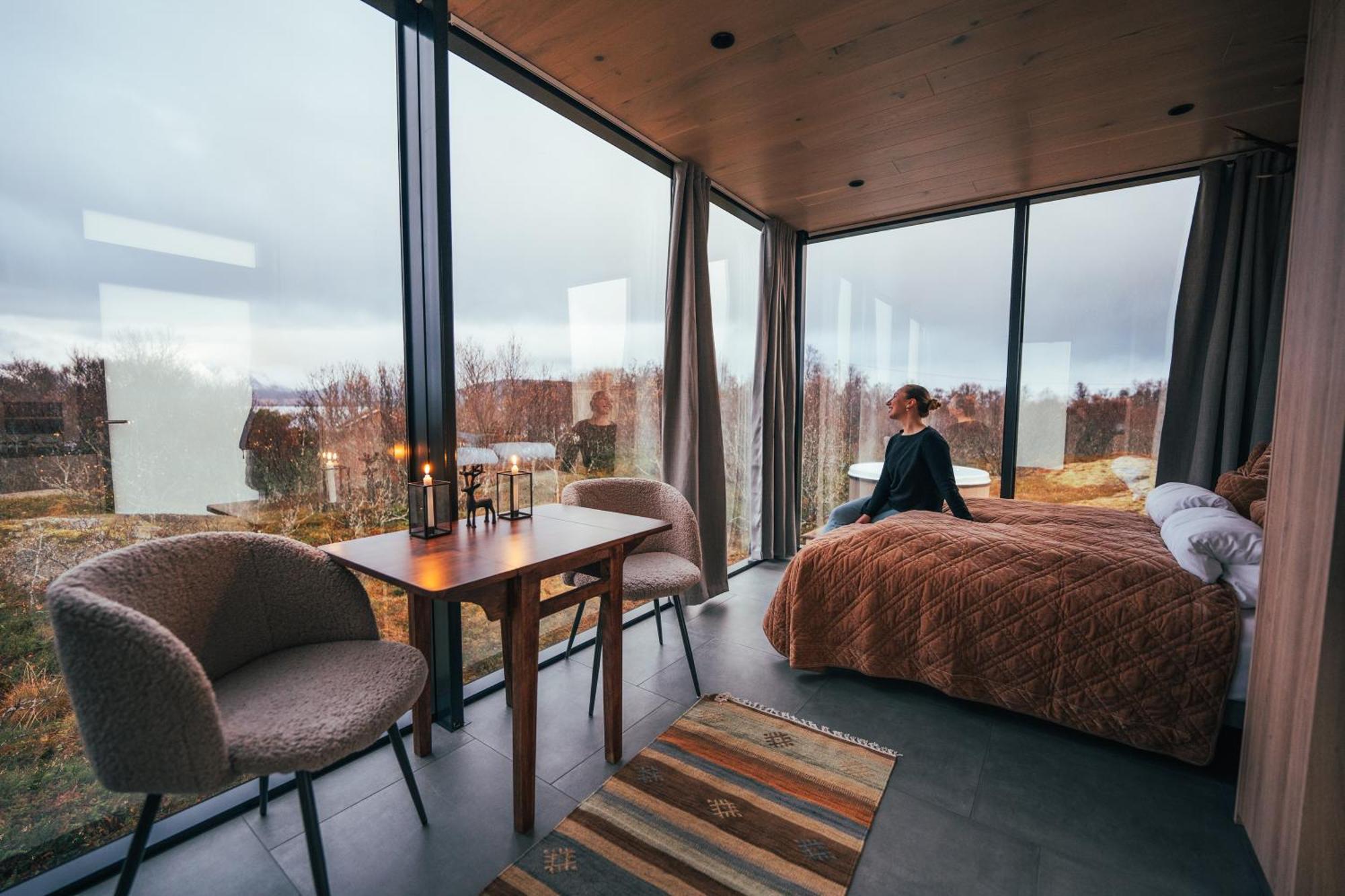 Wonderinn Arctic Utstrand エクステリア 写真