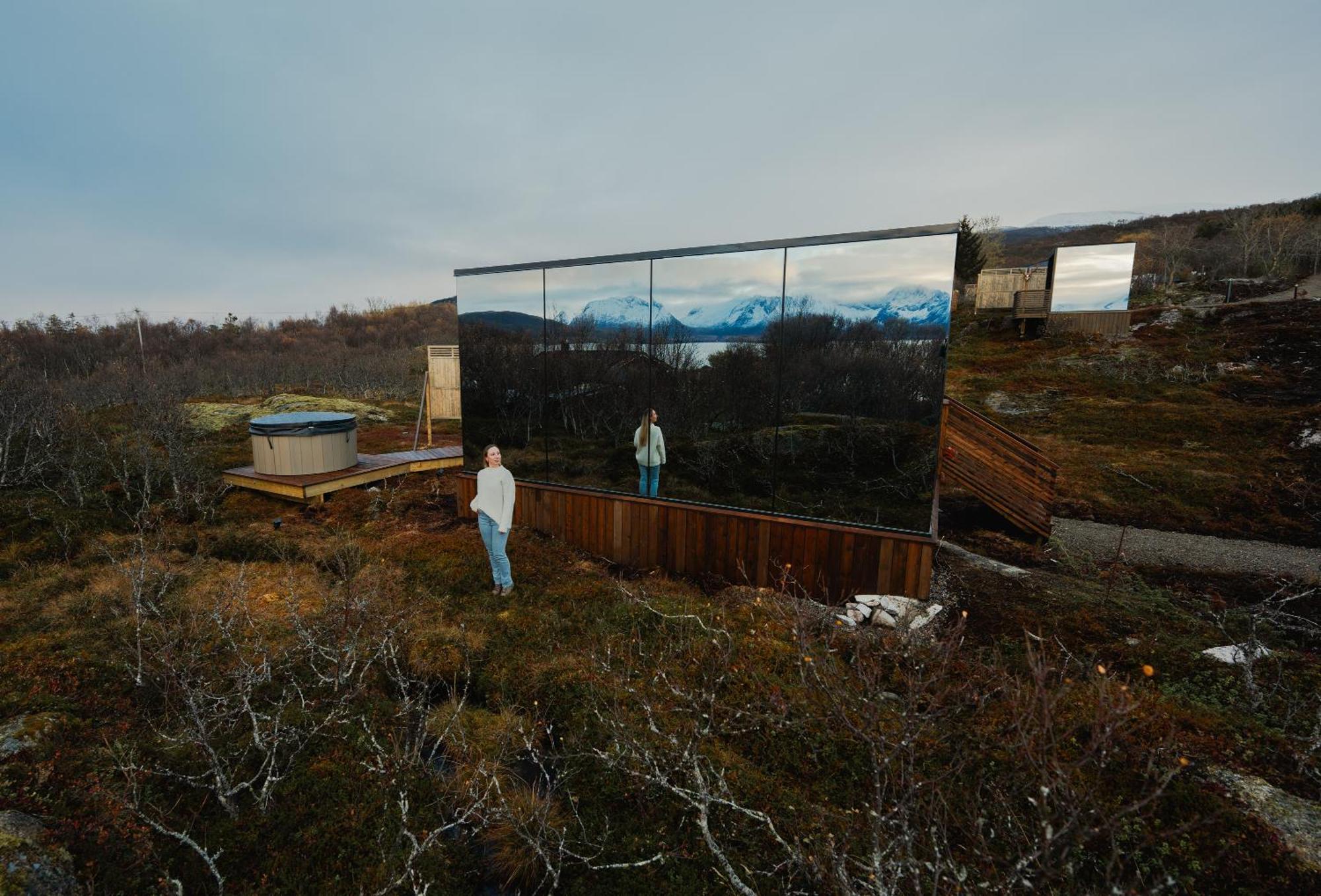 Wonderinn Arctic Utstrand エクステリア 写真