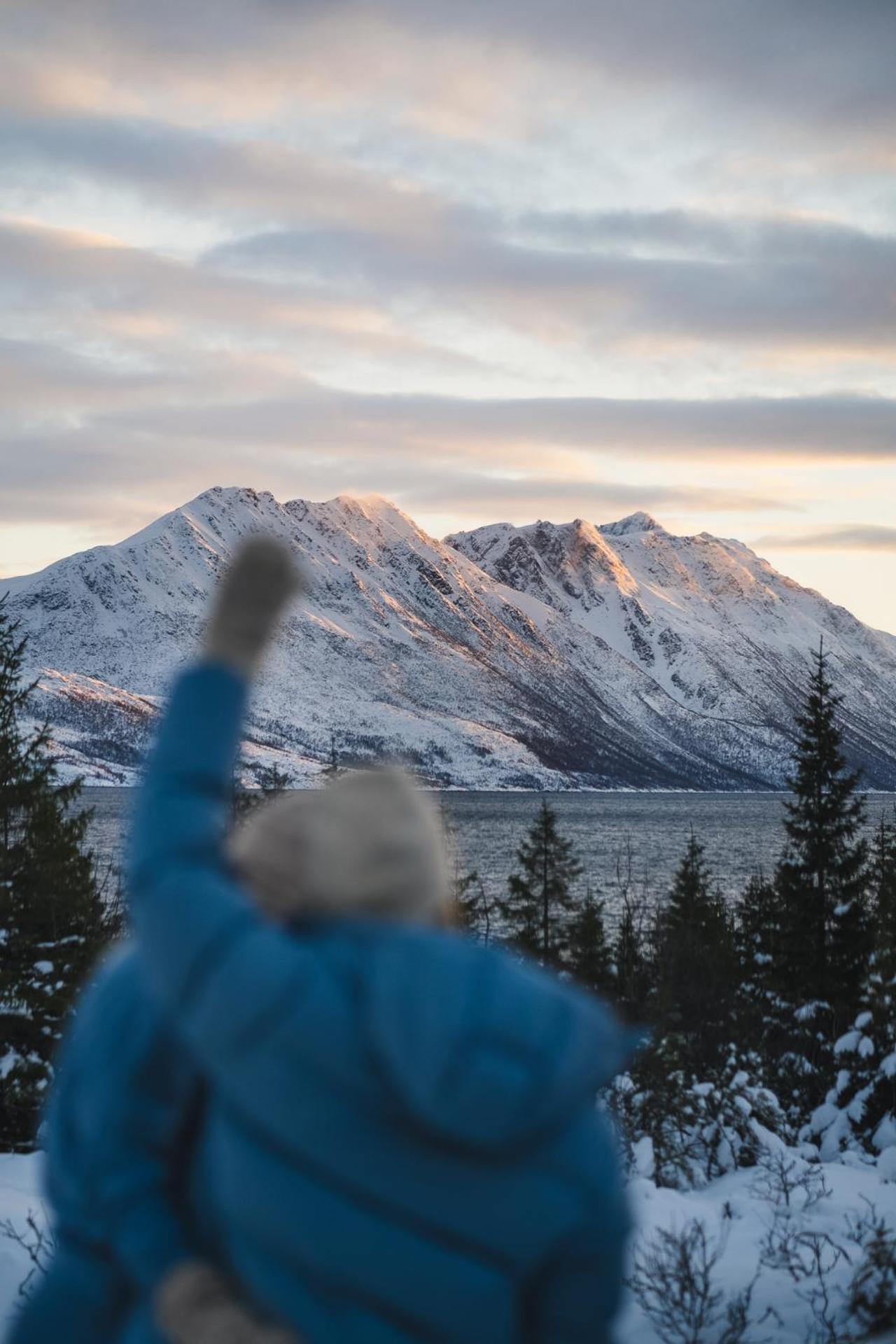Wonderinn Arctic Utstrand エクステリア 写真