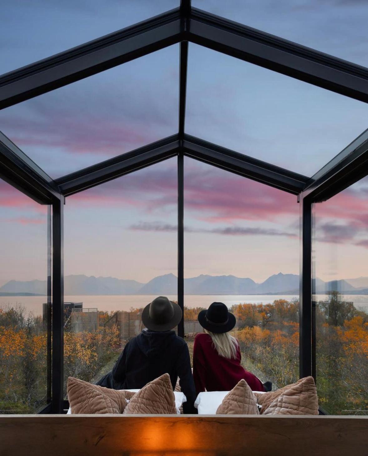 Wonderinn Arctic Utstrand エクステリア 写真